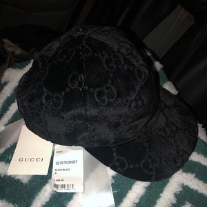 Brand new Gucci Hat for females